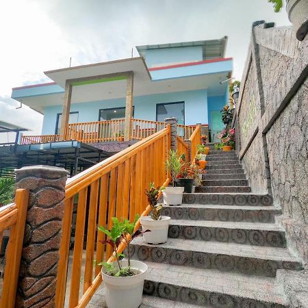 Hotel Mehara Labuan Bajo Buitenkant foto