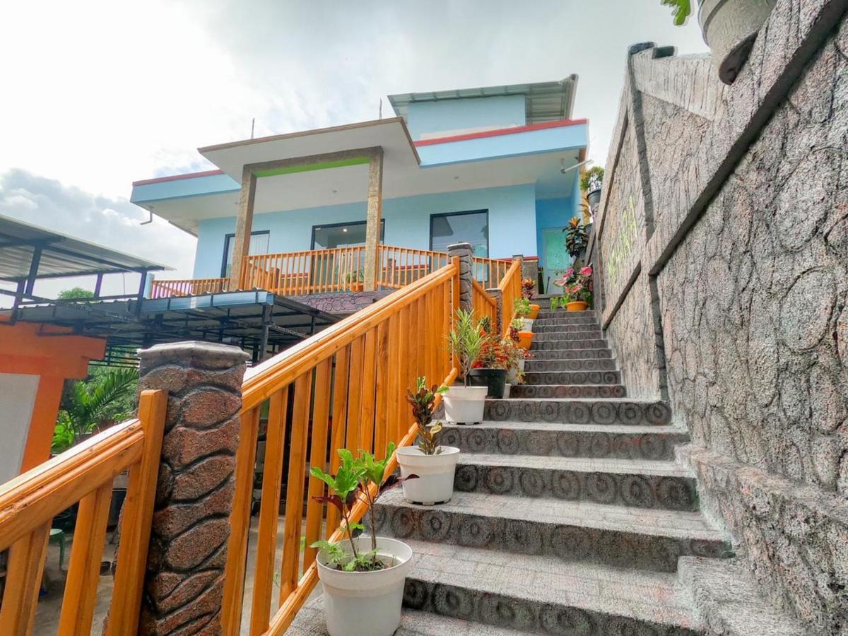 Hotel Mehara Labuan Bajo Buitenkant foto